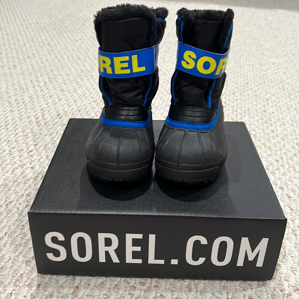 Sorel winter snow boots, kids size 11